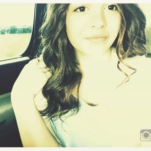 Meet your Posher, Marissa